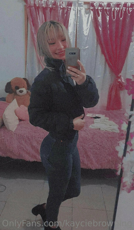 kayciebrowning star naked pic