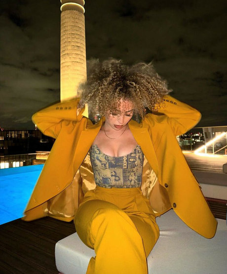 Ella Eyre pornstar sex picture