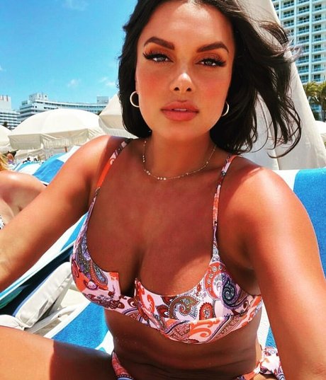 Joy Taylor model porn pictures