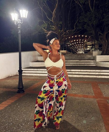 Joy Taylor erotic actress image