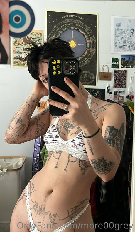 more00grey star pornographic images