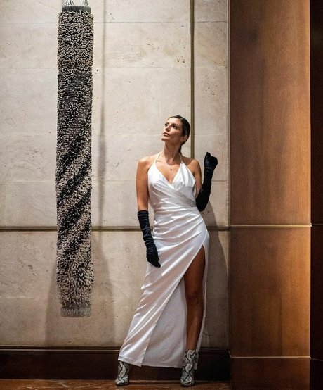 Mabel Moreno art star gallery