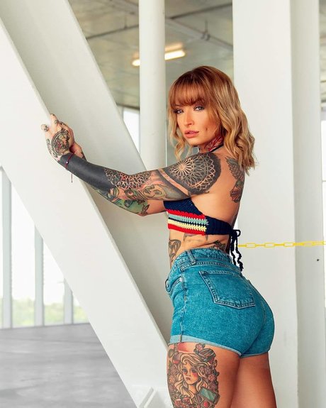 Vany Vicious model perfect pic