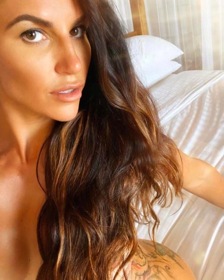 Robbie Hanna naked star galleries
