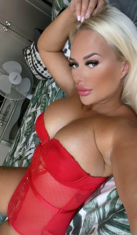 louiselou nude actress photos