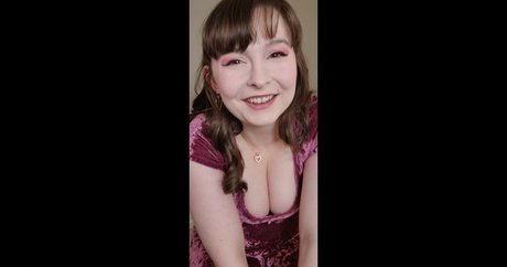 gloryhole wife onlyfans art nude pic