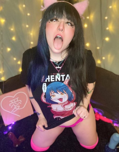 Gummyghostgirl exclusive model photo