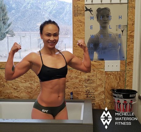 Michelle Waterson model hot images