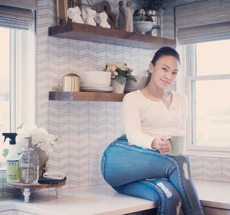 Michelle Waterson star high quality image