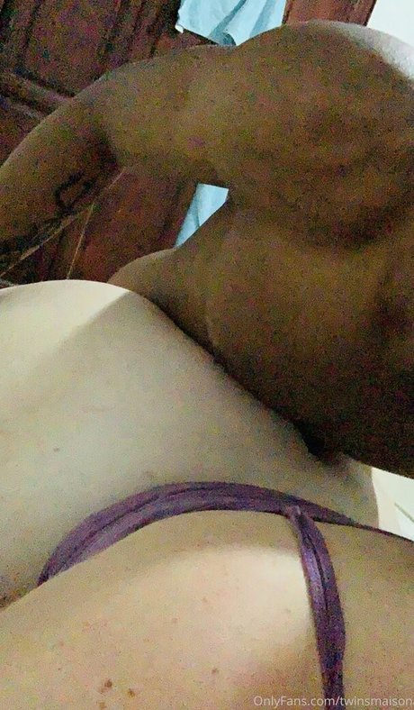 twinsmaison model high quality picture