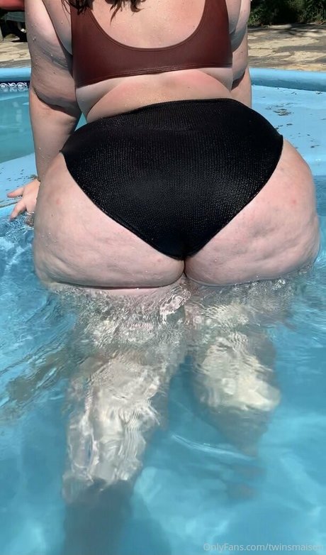 twinsmaison model erotic galleries