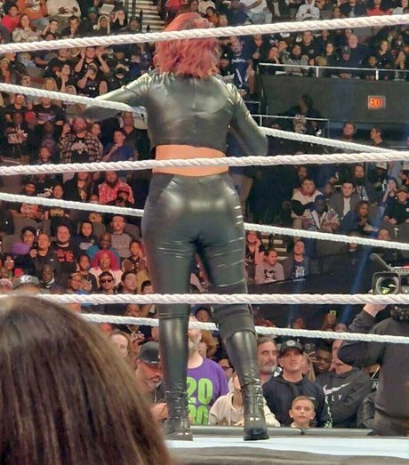 pregnant milf onlyfans top pic