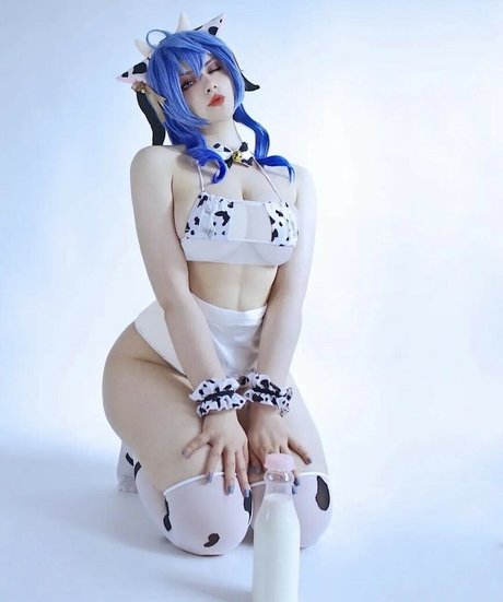 Caffeine Sama model adult image