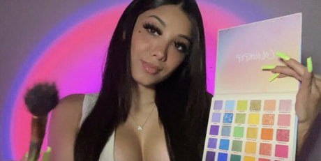 SassySounds ASMR model perfect pics