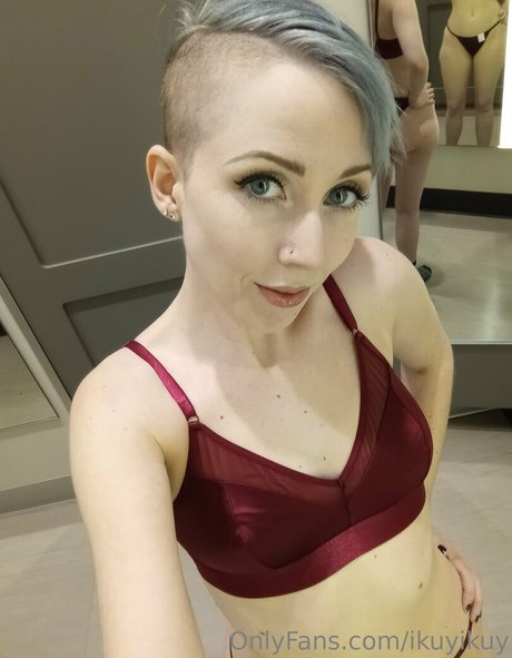 Ikuy beautiful model picture