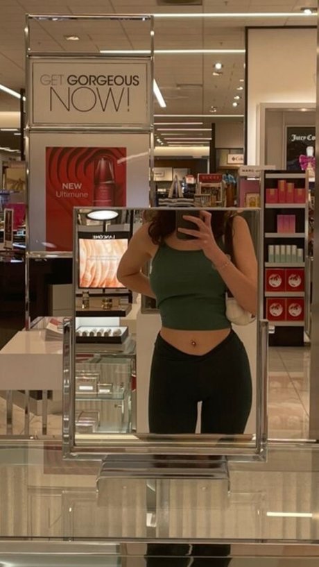 Anuhea Nihipali hot model pictures