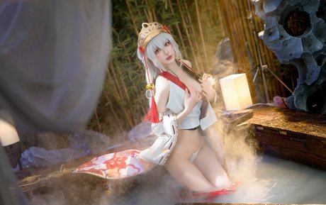 Abaoyeshitunia star sexy pictures