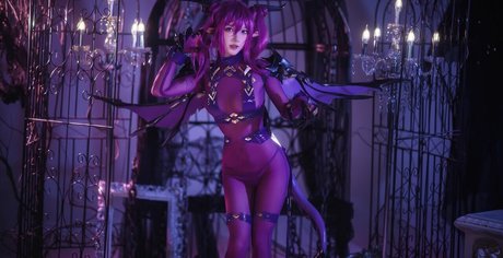 Abaoyeshitunia naked star photos