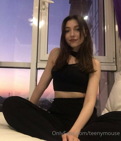 TeenyMouse free model pics