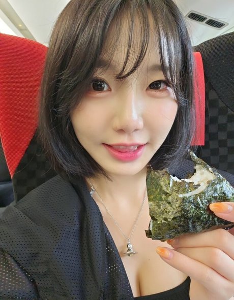 sooflower nude model photos