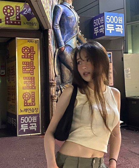 Tinakitten model nude picture