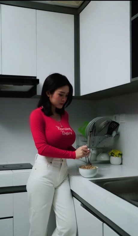 pharmacist onlyfans naked image