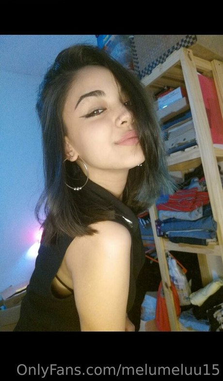 melumeluu15 erotic model galleries