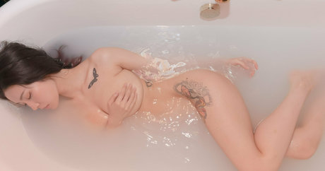 norajoy official pornographic star image