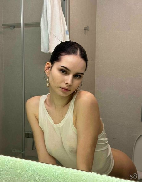 Diva Bhady pornstar nude pic