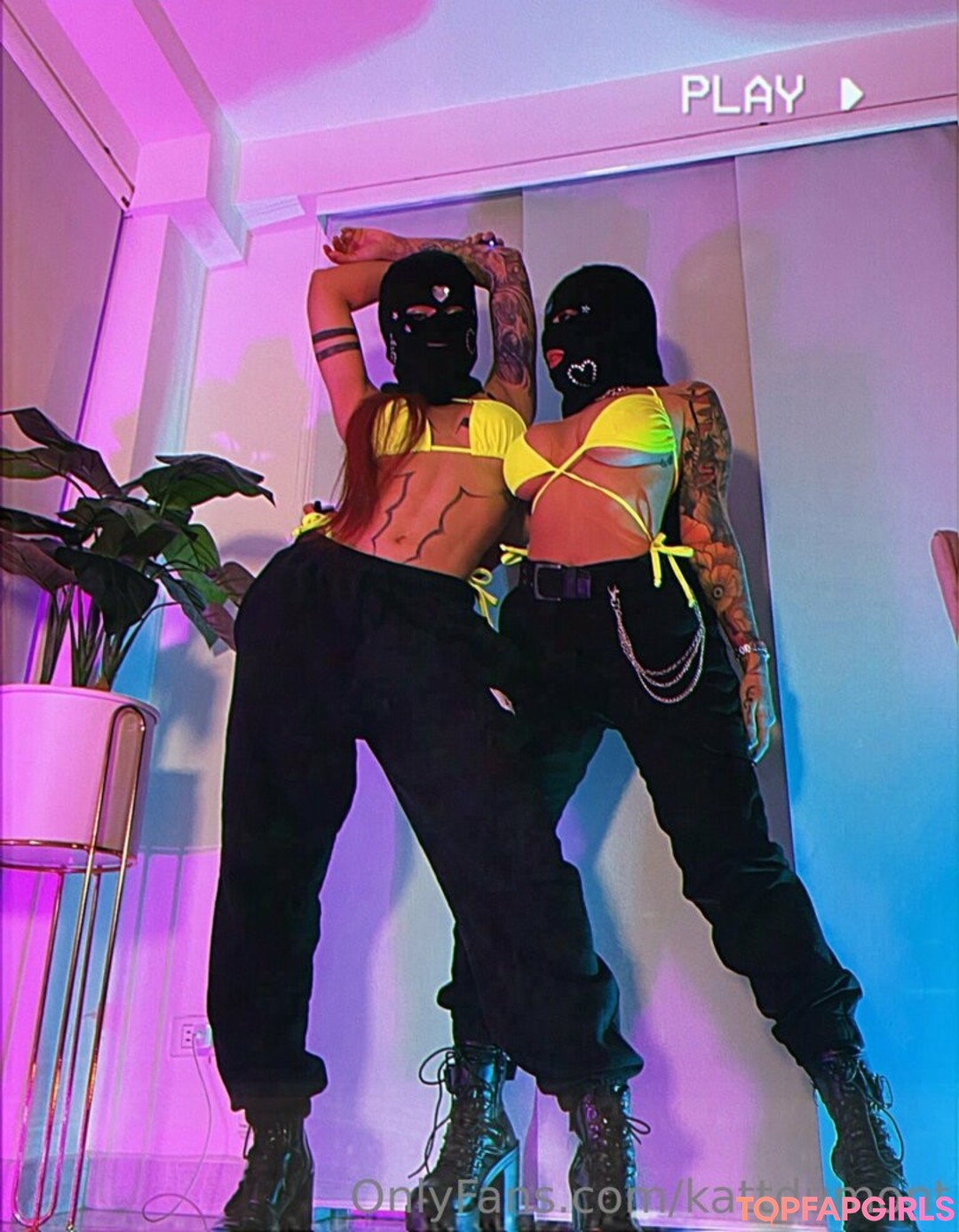 DElettraa nudes actress photo