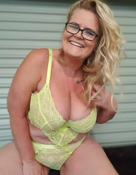 cute babe onlyfans pretty pic