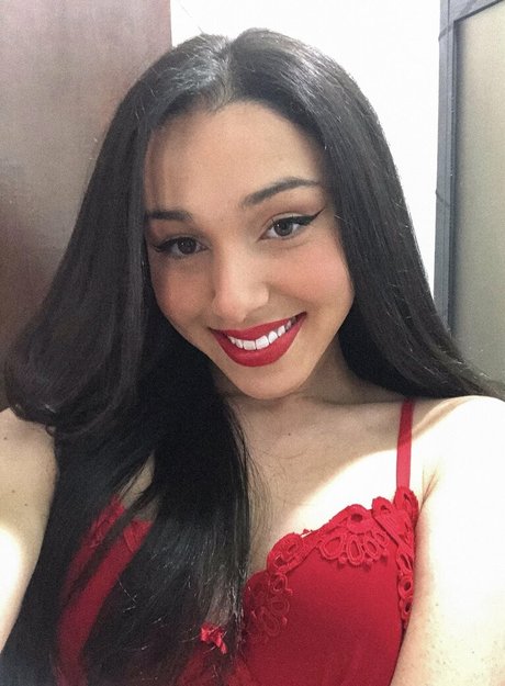 Luana Moraes sexy star images