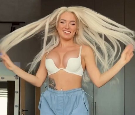 Dance Malyshka porn model images