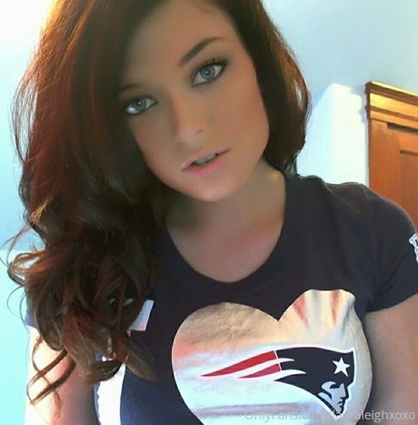 lauraleighxoxo nudes model archive