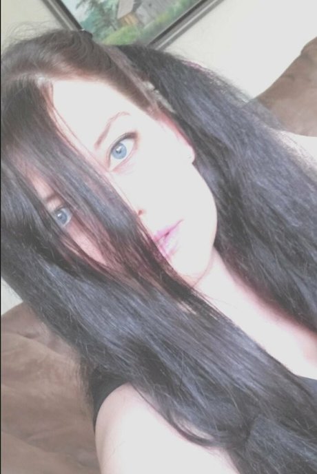 lauraleighxoxo star exclusive pic