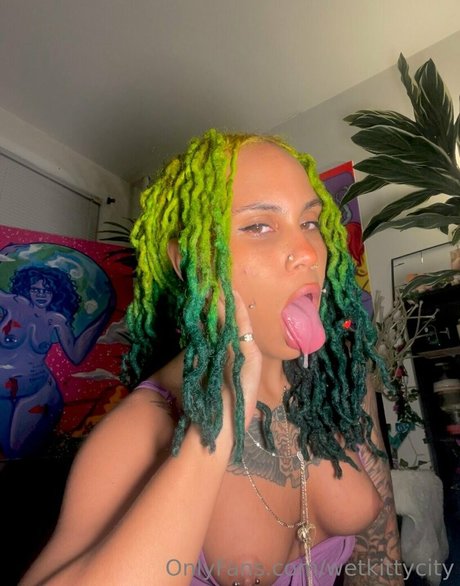 wetkittycity model free pics