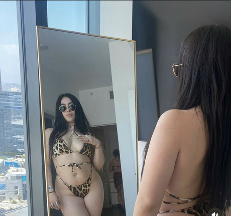 bigtiddygothgirll star hot image