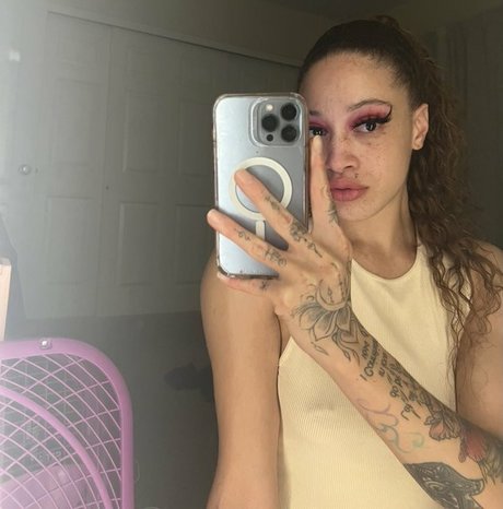 Lightskindollxxx model exclusive pic
