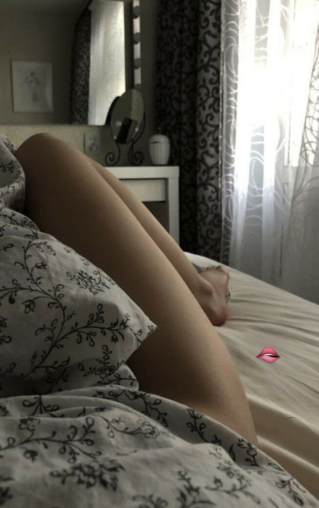 meow dilyara adult actress pics