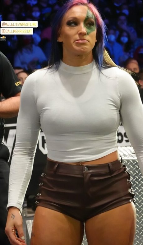 Kris Statlander star sexy photos