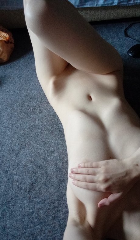 Murrning Glow pretty actress photo