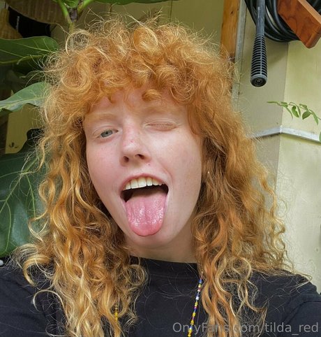 tilda red model high quality galleries