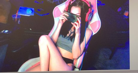 FrontDeskLady nude star gallery