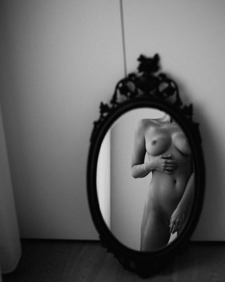 Worldwithinher pornstar sex archive