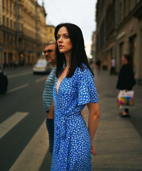 katya mozhina hot star image