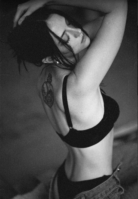 katya mozhina porn model pic