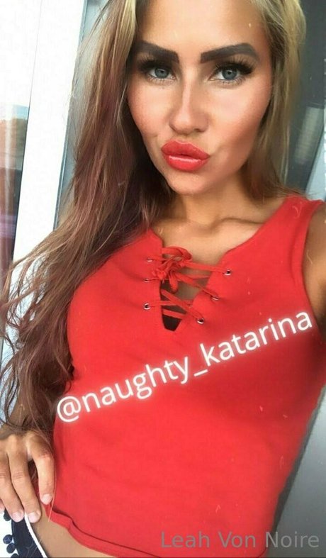 leahvonnoirefree nudes model pictures