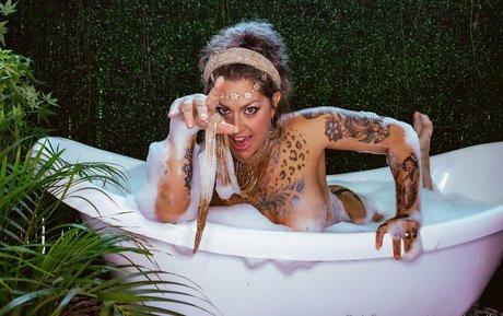 amateur shemale onlyfans top picture