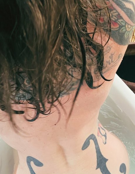 famous onlyfans pornographic photo