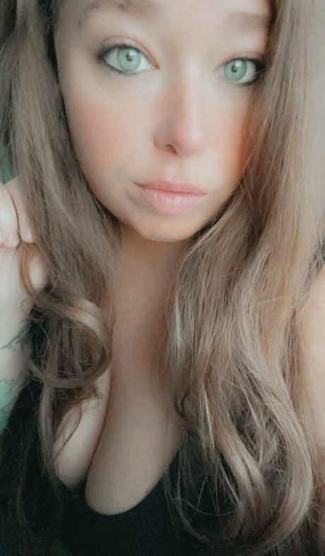 Ivy Mia sexy star photos